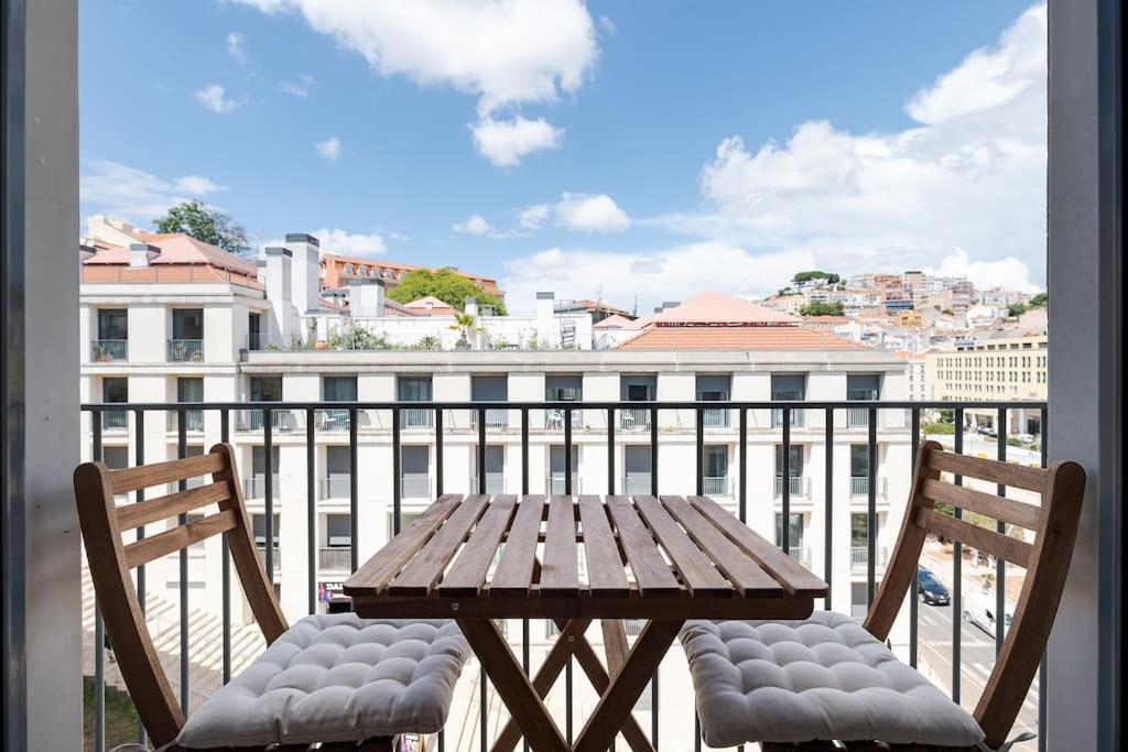 For The City Lovers- Downtown Lisbon- Free Parking Apartment Exterior photo